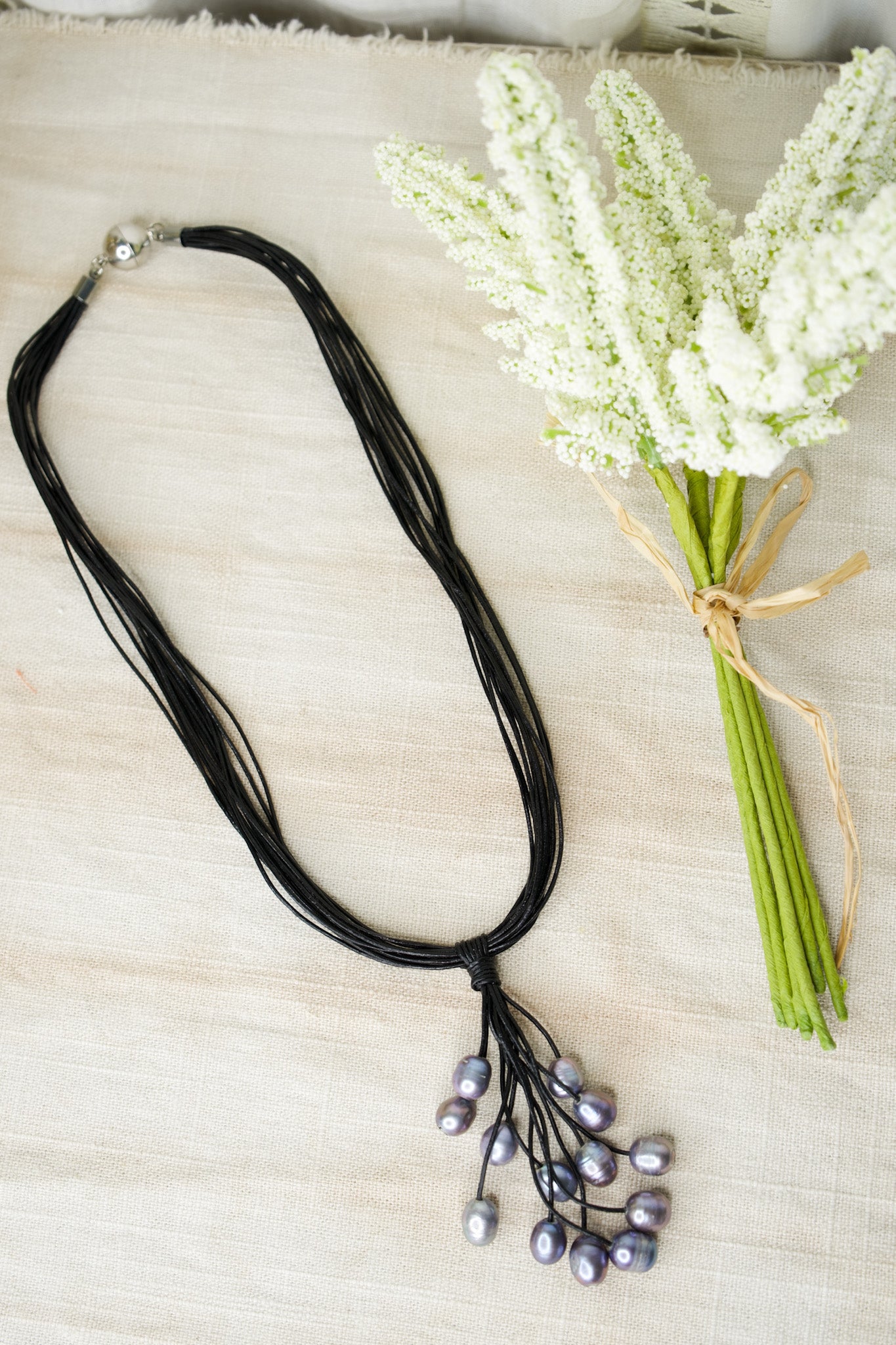 Pearl Leather Necklace - Black/Peacock