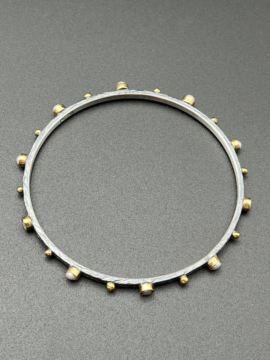 Bangle with Pearl - 3” diameterBORABRACELET