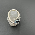 Black Pearl in Bright Silver RingBORARINGS