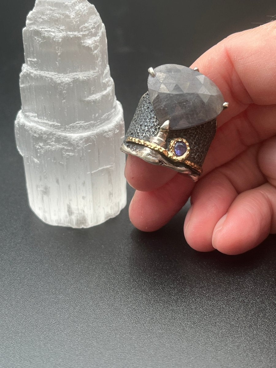 Faceted Sapphire and Tanzanite RingBORARINGS