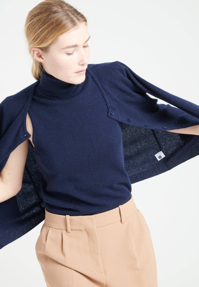Navy Cashmere CardiganSTUDIO CASHMERE8SWEATER