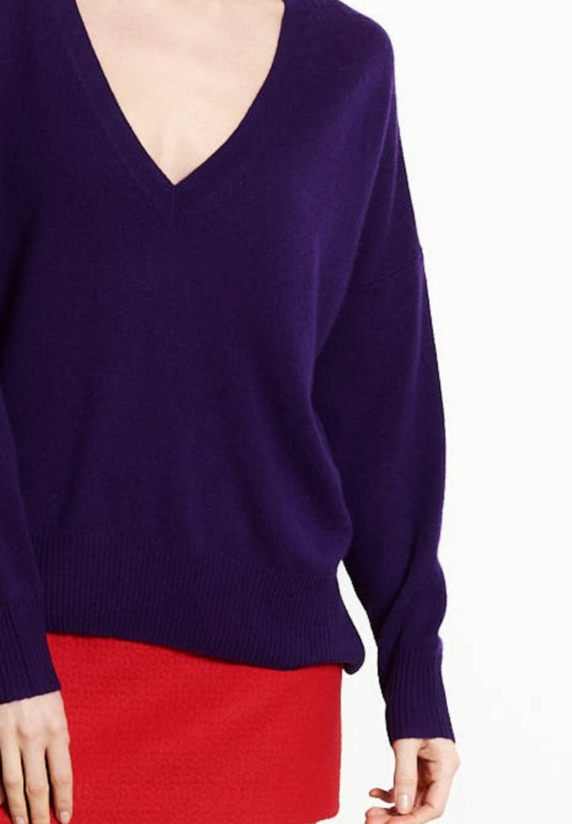 Oversized Cashmere V - neck Sweater: PurpleSTUDIO CASHMERE8SWEATER