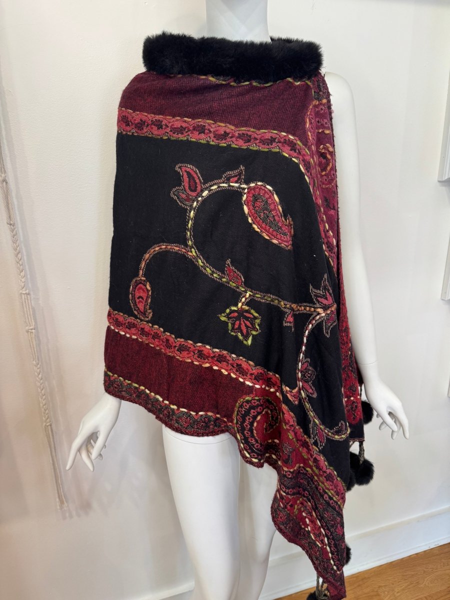 Pom Pom Poncho 14ZiabirdTOPS