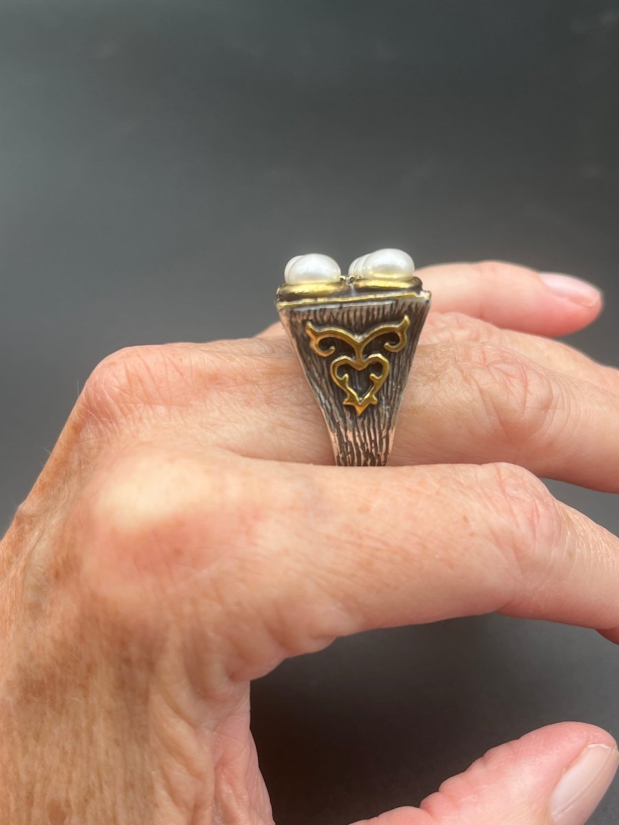 Queen’s Ring in Pearl and CZBORARINGS