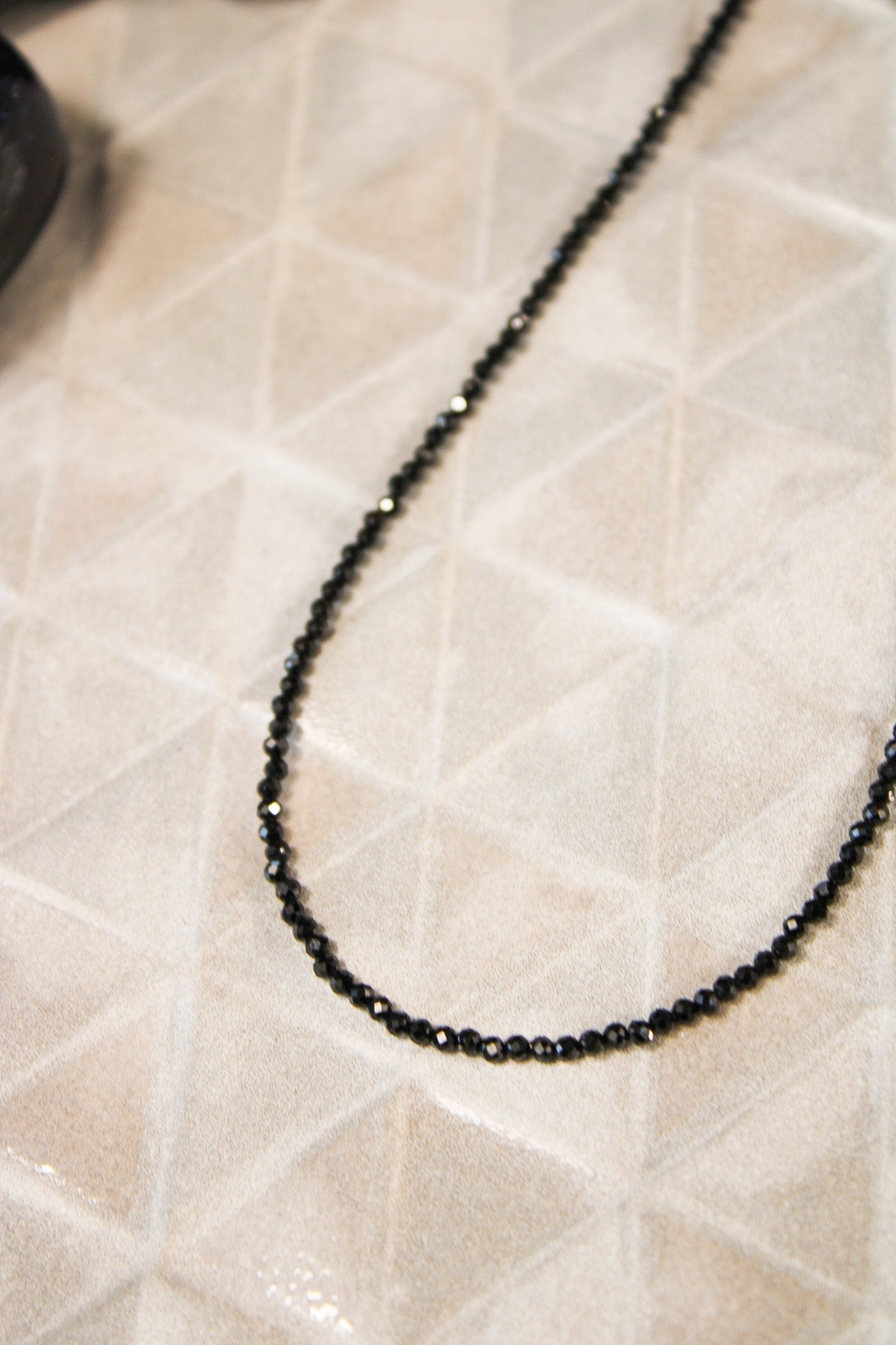 Black Spinel Single Strand NecklaceZiabirdNecklace