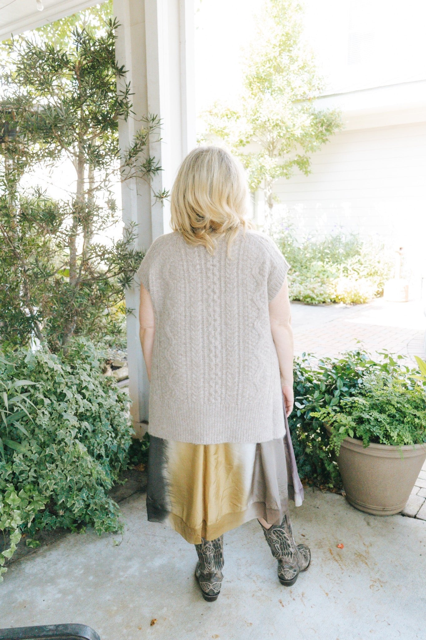 Cabled Vneck Poncho- BeigeCT PlageOuterwear