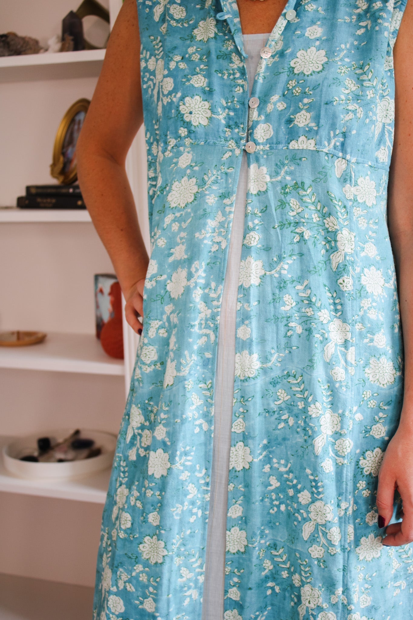 Carma Open Vest - Bouquetd.heart.dDresses