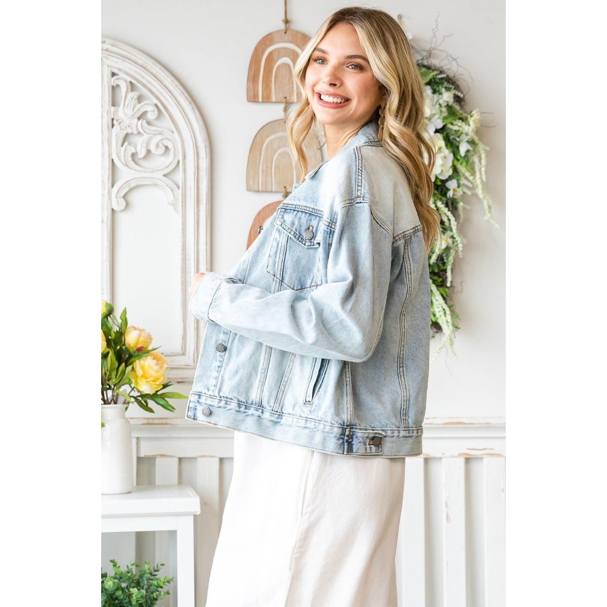 Classic Trucker Denim JacketVeveretJean Jacket