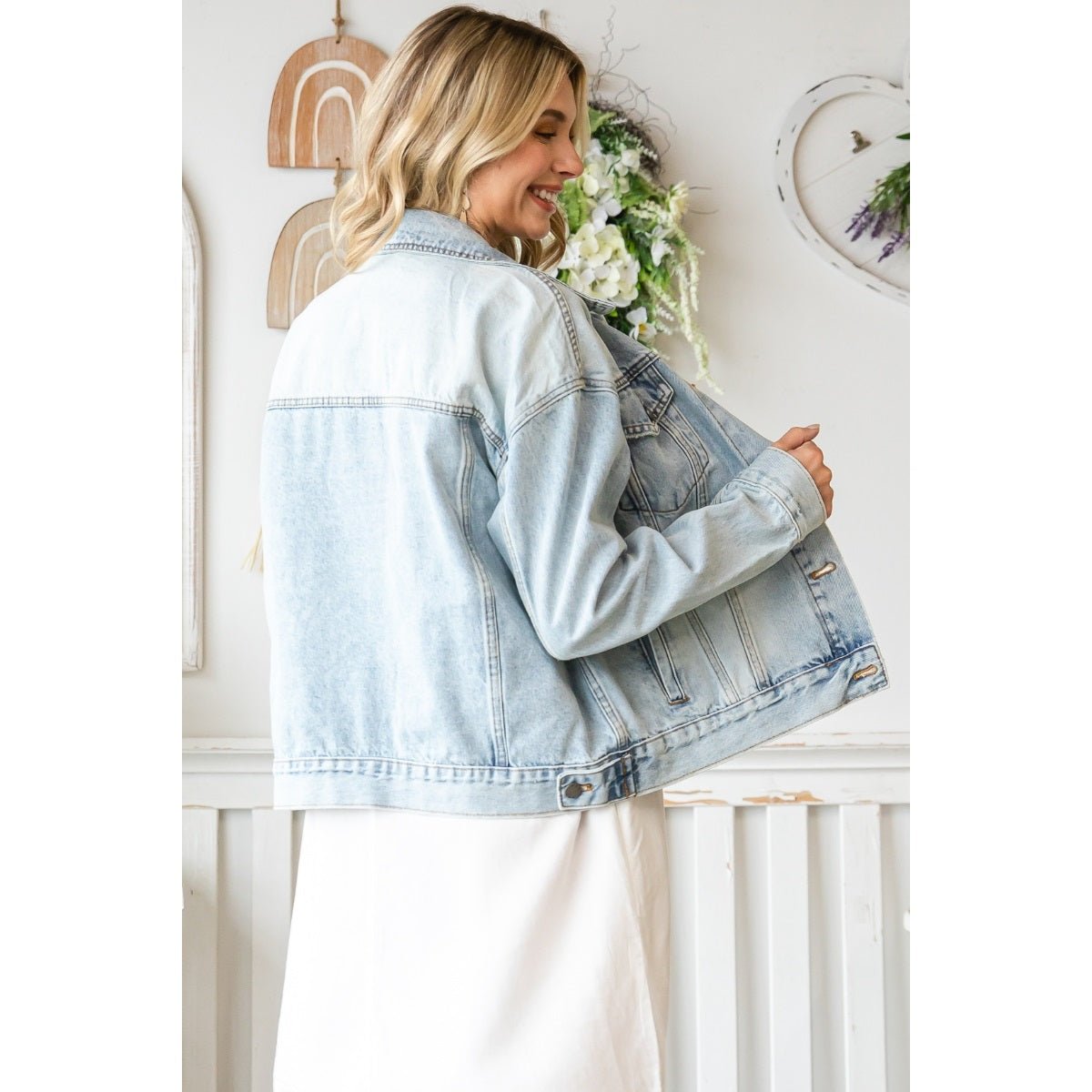 Classic Trucker Denim JacketVeveretJean Jacket