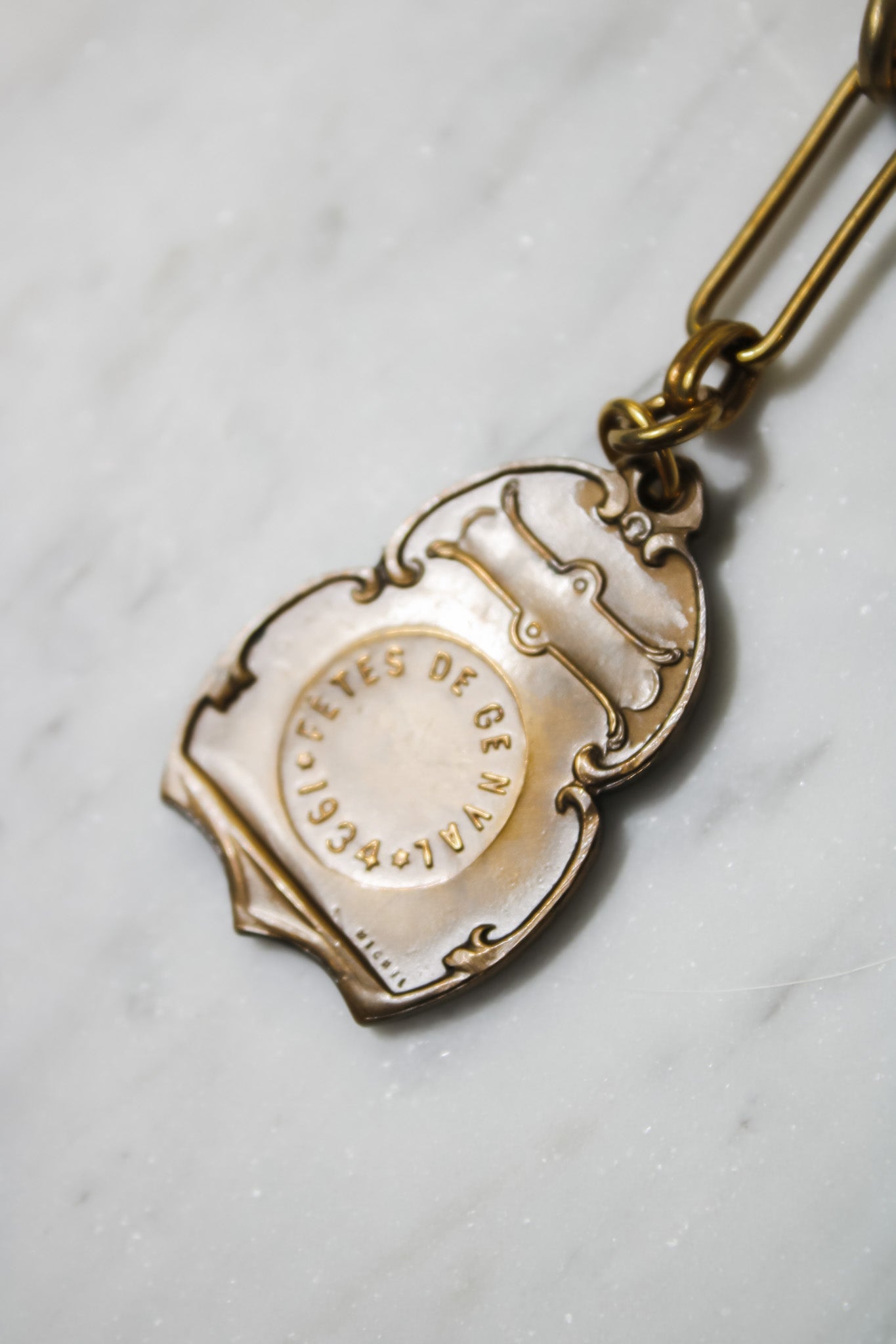 Fetes de Genval NecklacePerle du BoisNecklaces