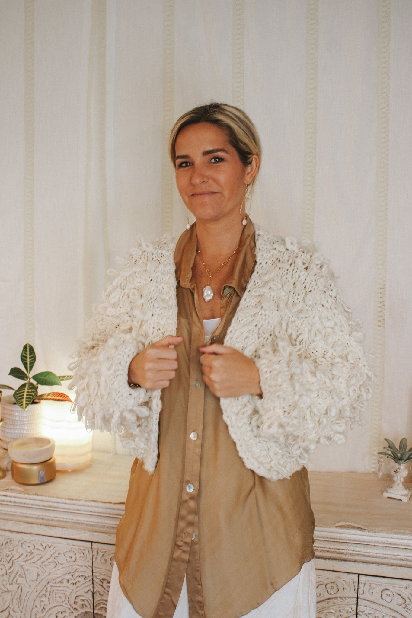 Furry Jacket- MilkKINUACoats & Jackets
