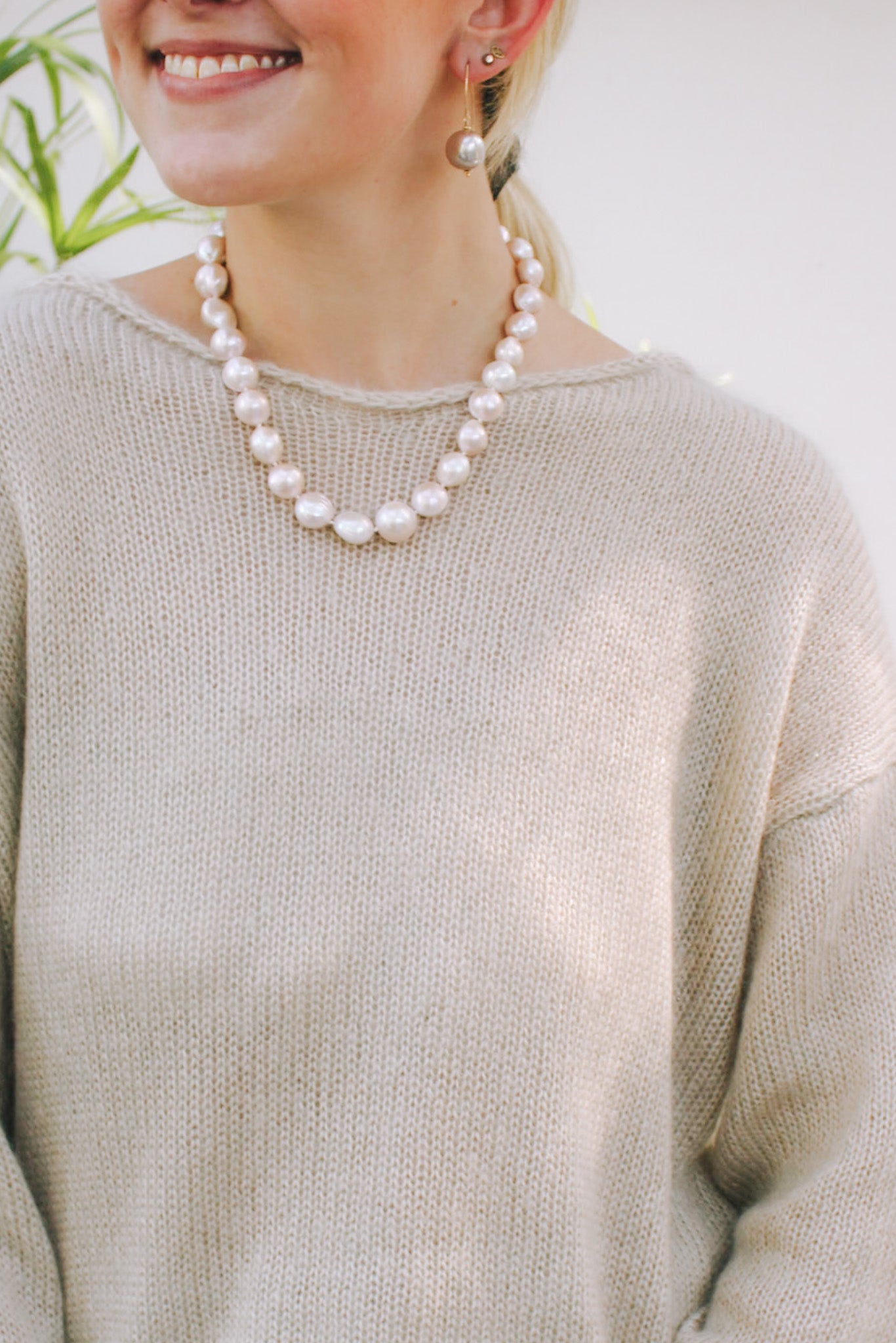 Open Neck Pull Over- BeigeCT Plagesweater