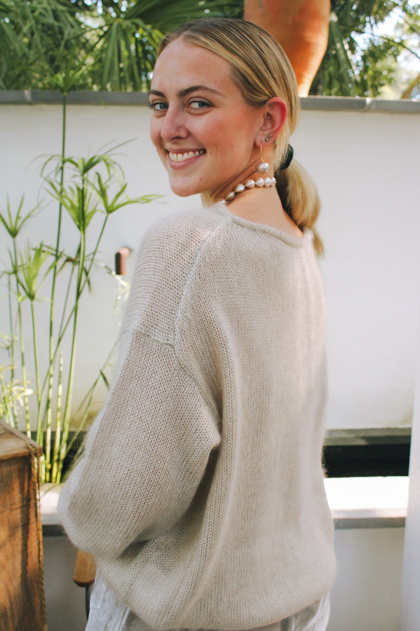 Open Neck Pull Over- BeigeCT Plagesweater