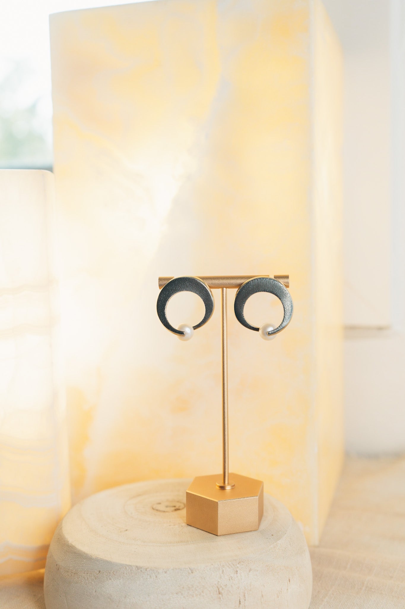 Oxidized Silver & Pearl Round PostsBORAEarrings