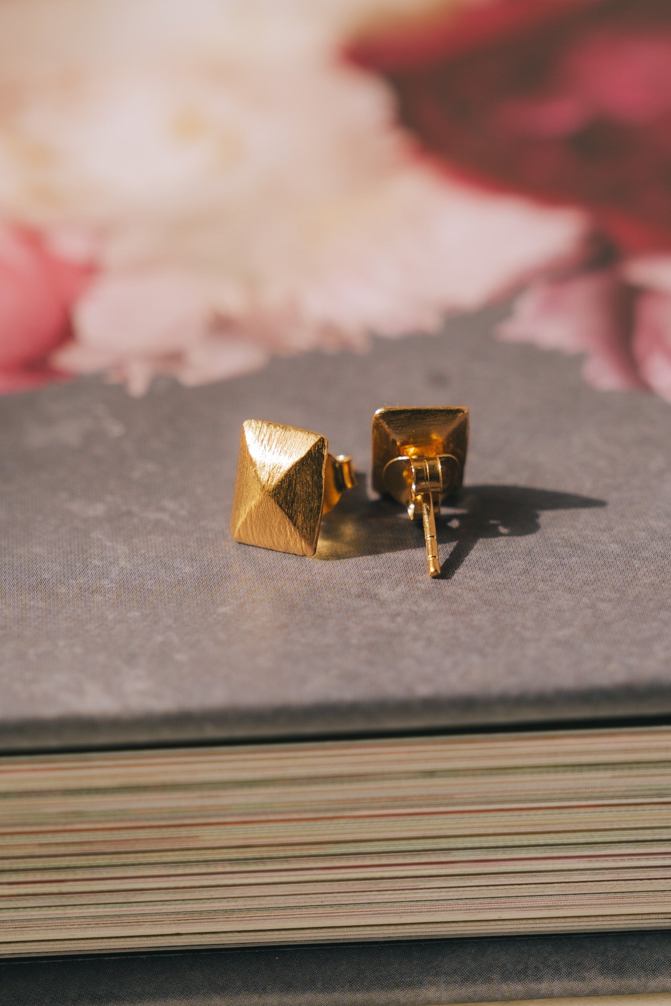 Pyramid Stud Earrings (2 Colors)TreisiEarrings