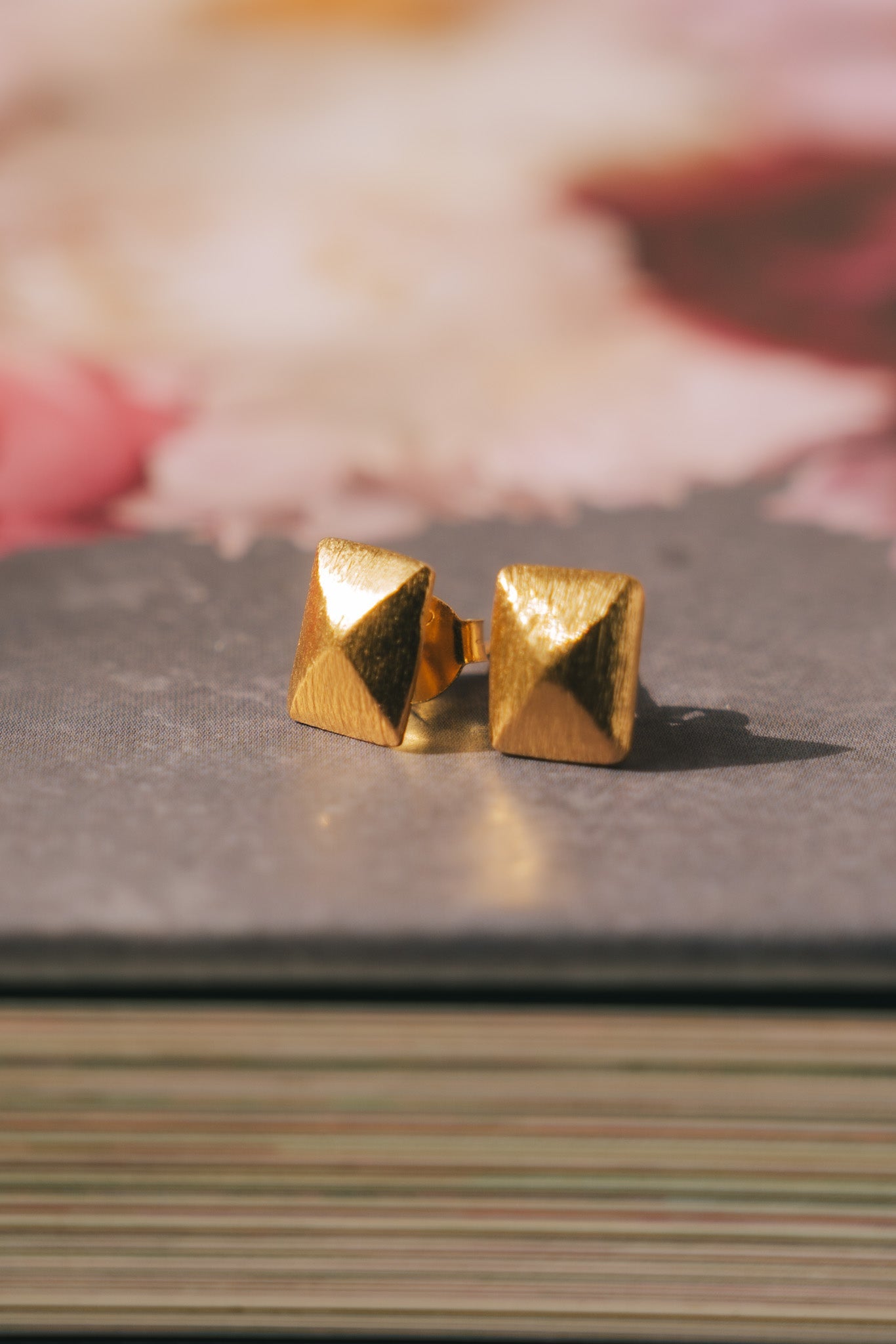 Pyramid Stud Earrings (2 Colors)TreisiEarrings