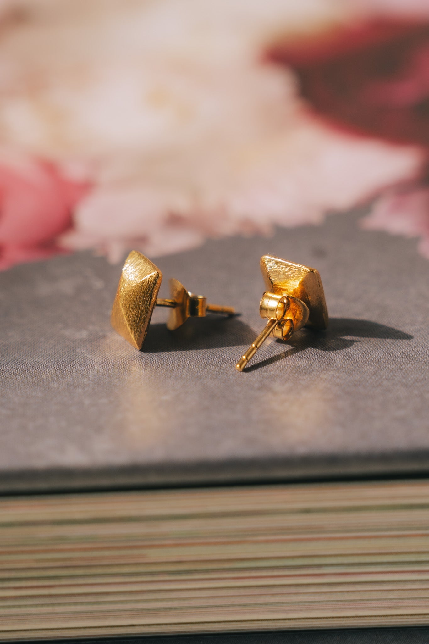 Pyramid Stud Earrings (2 Colors)TreisiEarrings