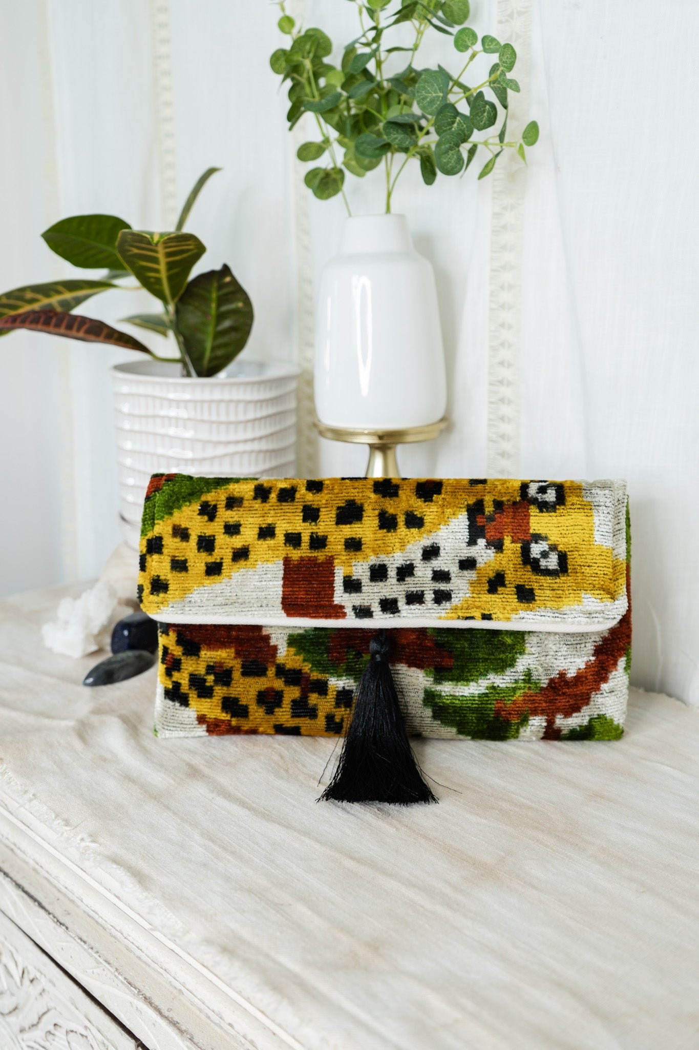 Velvet Clutch - CheetahJayshree DalalPurse