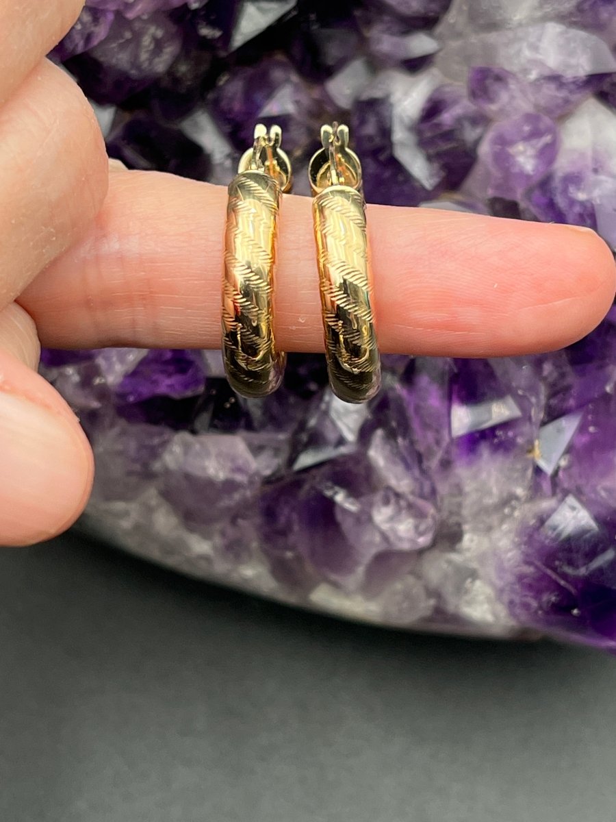 10K Gold Textured Hoop EarringsSouthern Jewelry AssociatesEARRINGS