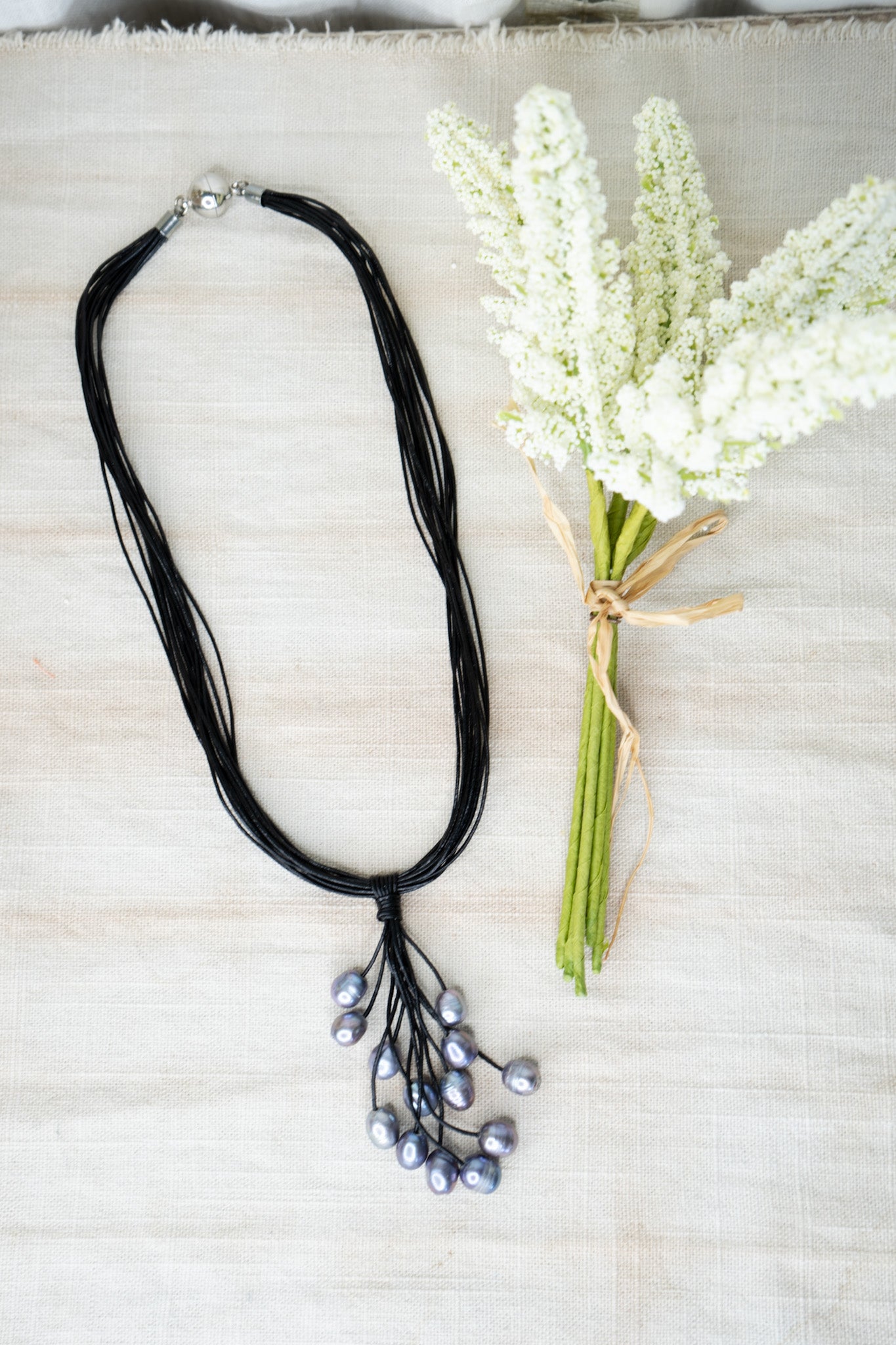Pearl Leather Necklace - Black/Peacock