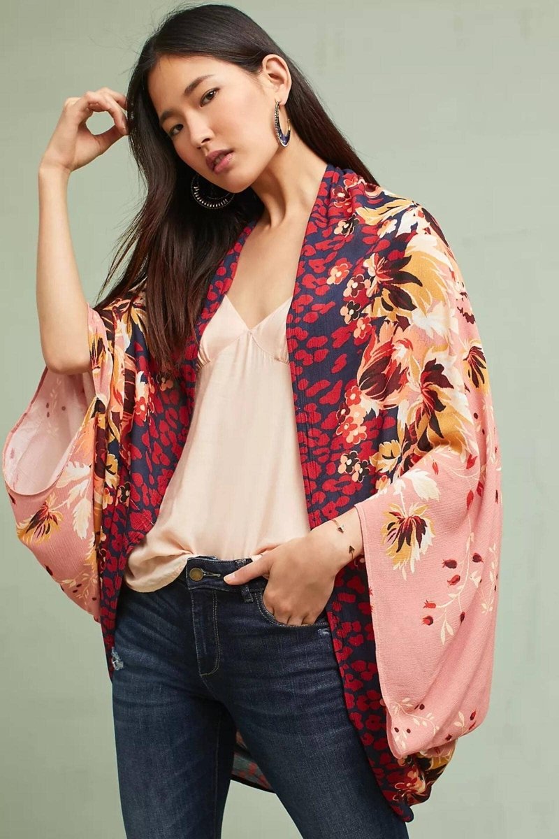 Abstract Floral Kimono Short: PinkComboSAACHIKimono