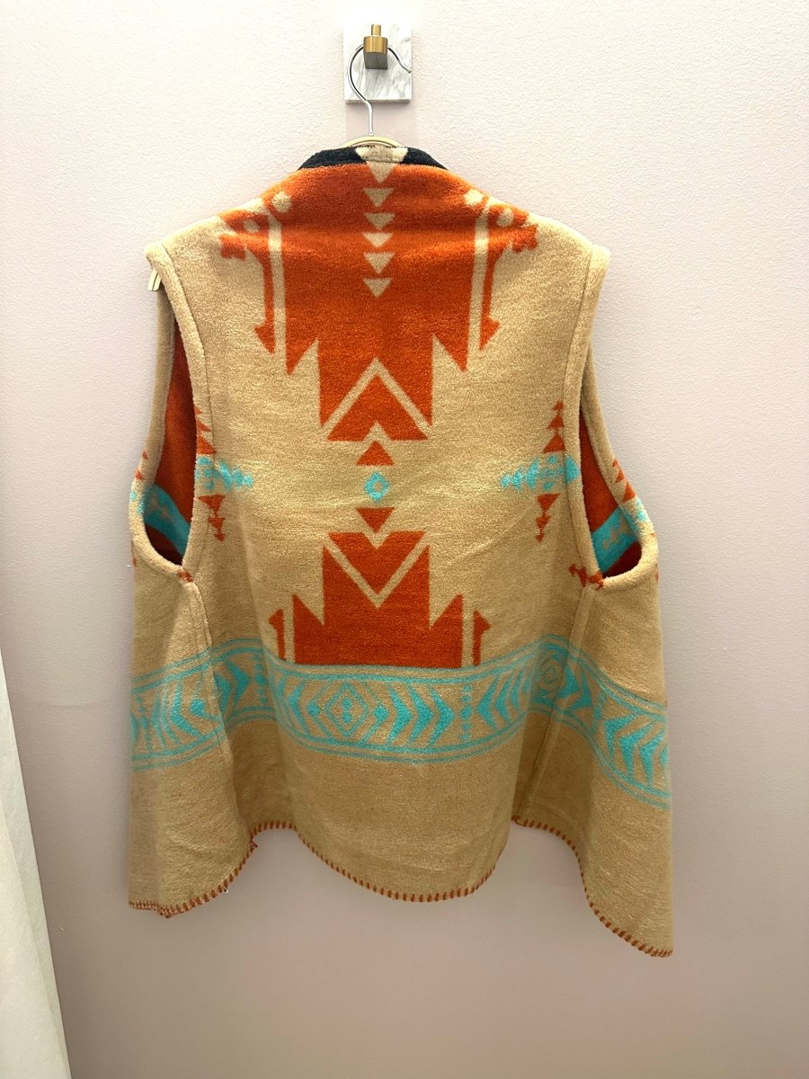 Aponi Vest - Woven Fleece Vest: PowderhornAdoreOUTERWEAR