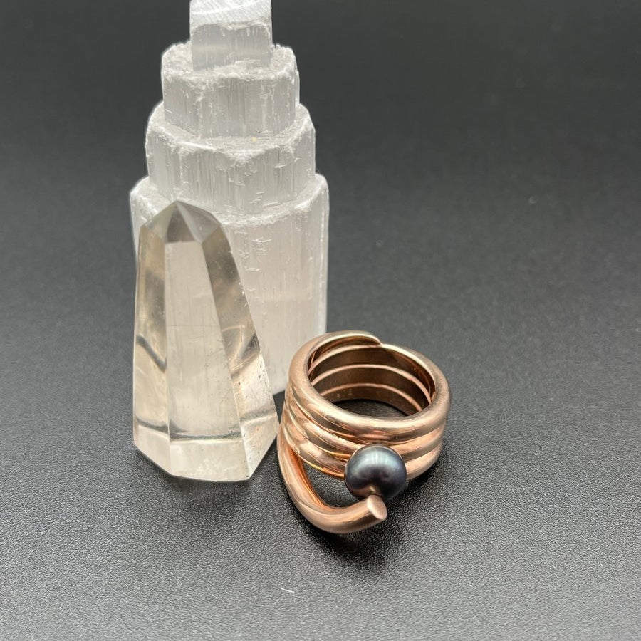 Black Pearl, Rose gold over SilverBORARINGS
