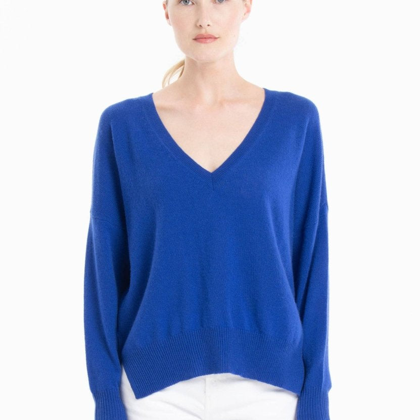 Cashmere V - Neck Sweater – Petrol Blue with Ecru StripeSTUDIO CASHMERE8TOPS