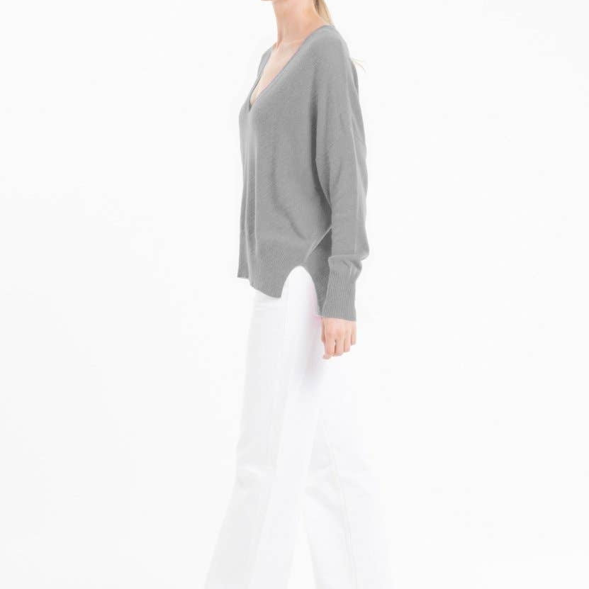 Cloud Weight Charcoal Grey Cashmere V - Neck SweaterSTUDIO CASHMERE8SWEATER