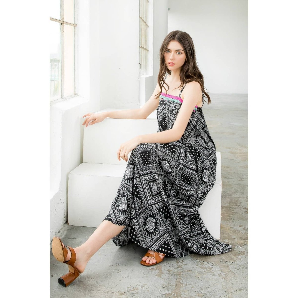 Embroidered Bandana Print Maxi DressTHMLDRESS