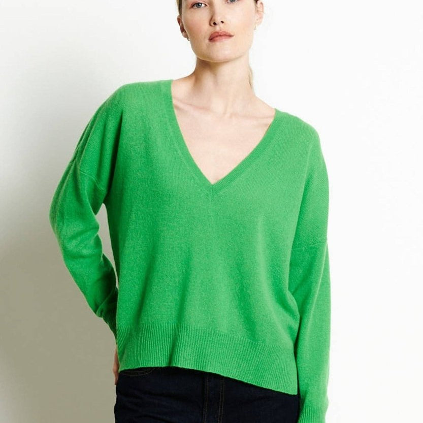 Emerald Green Cashmere V - Neck SweaterSTUDIO CASHMERE8SWEATER