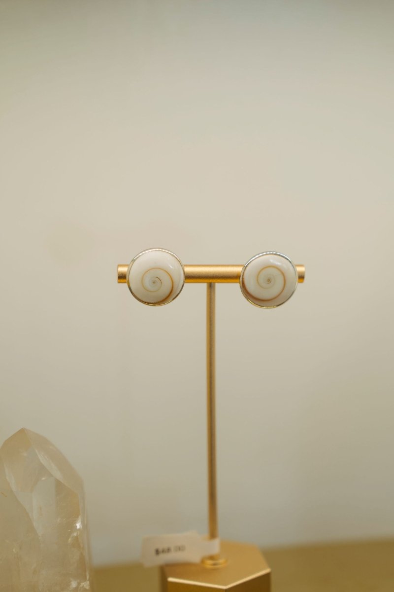 Large Post Earrings of Shiva ShellJinjaEARRINGS