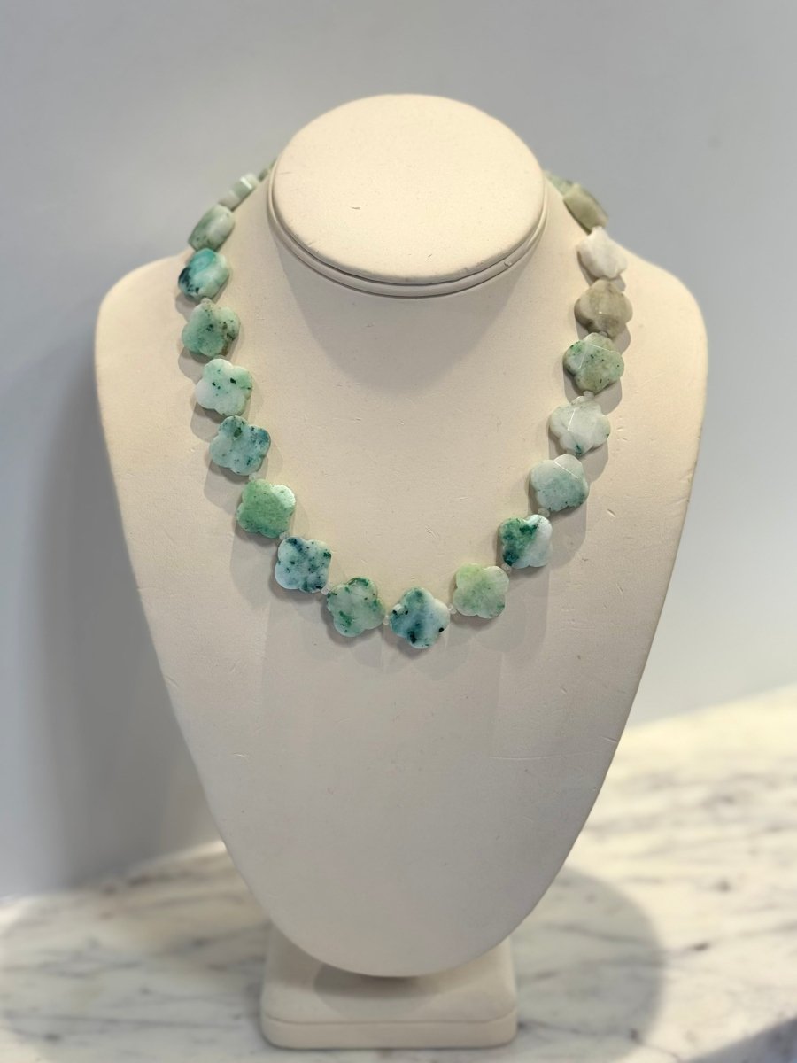 Light Green Jasper Clover Short NecklaceBeth ZinkNECKLACES
