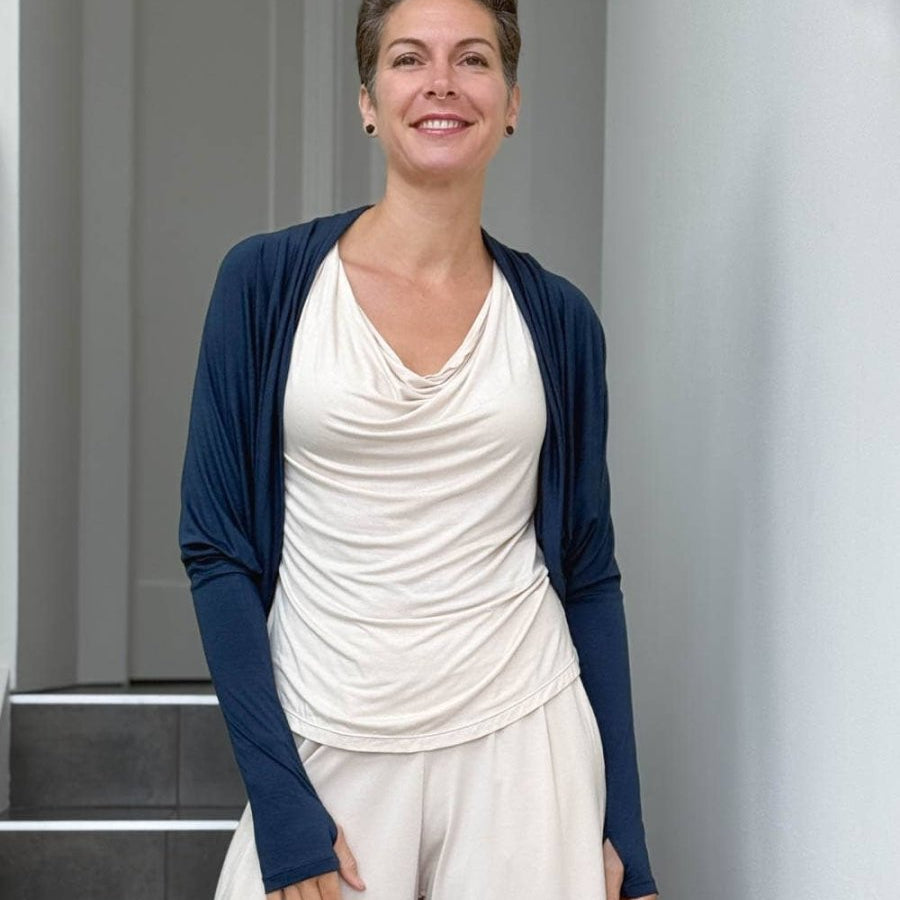 Loose Shrug: Navy / O/SCARAUCCIcardigan