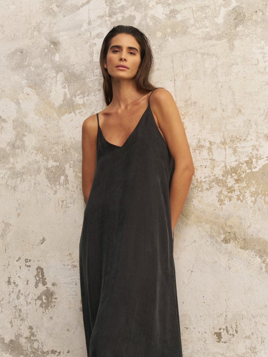 Lucid Flow Maxi Dress - BlackThe HandloomDress
