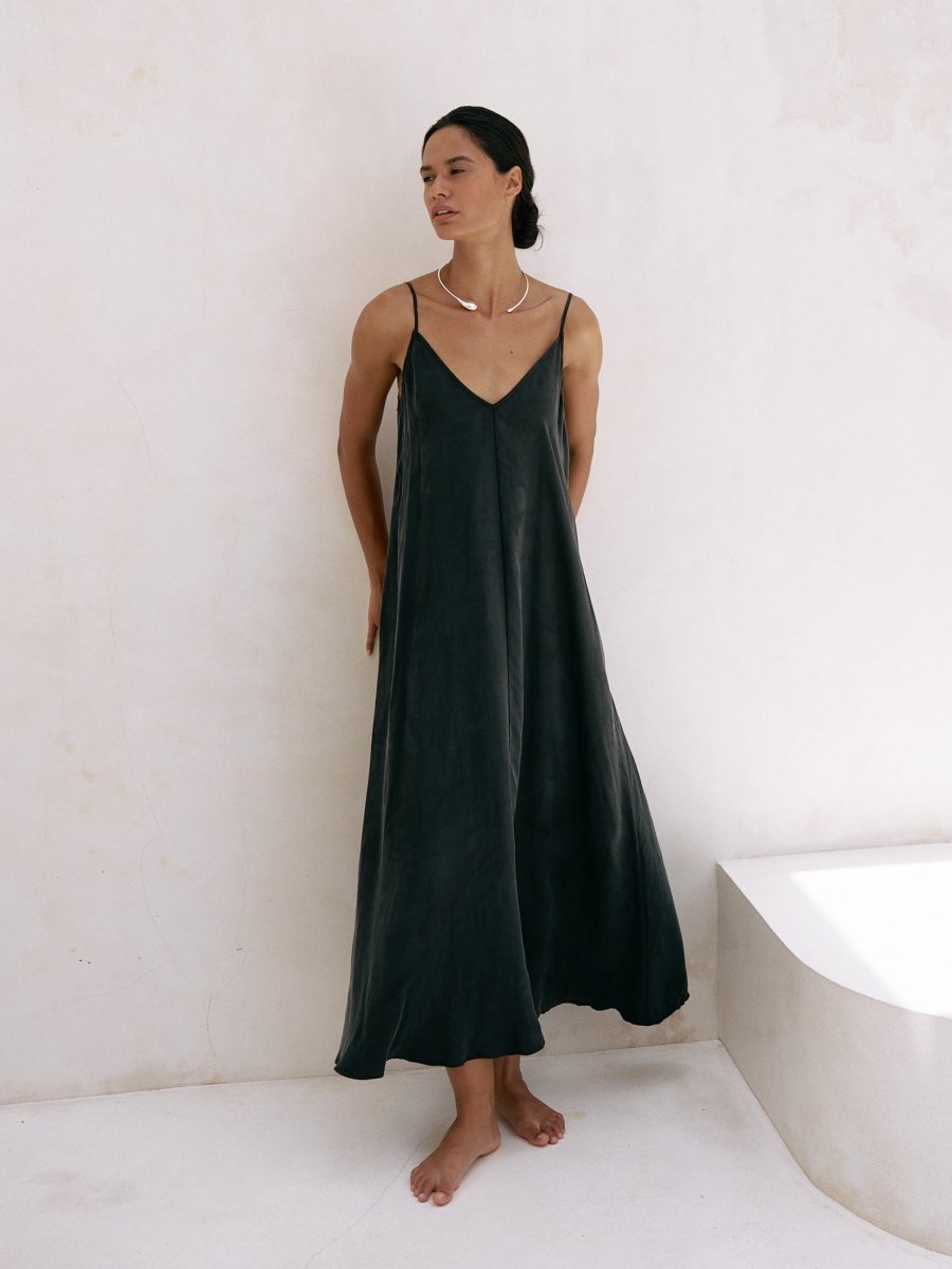 Lucid Flow Maxi Dress - BlackThe HandloomDress