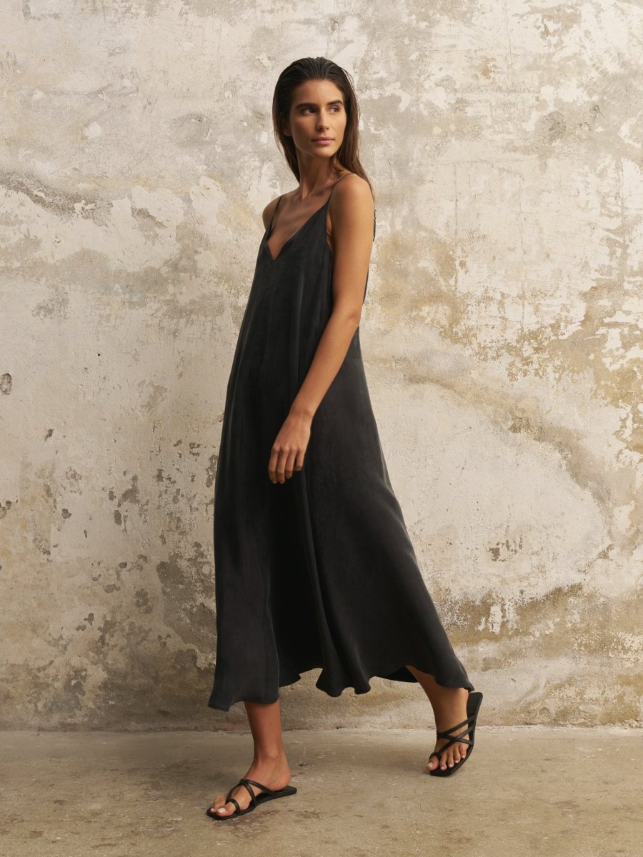 Lucid Flow Maxi Dress - BlackThe HandloomDress