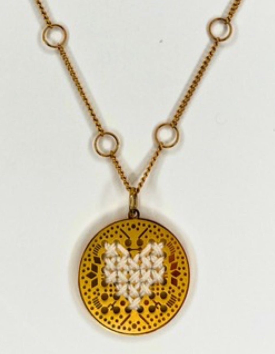 Mosaic Heart Pendant Necklace – Hand - EmbroideredL'EightNECKLACES