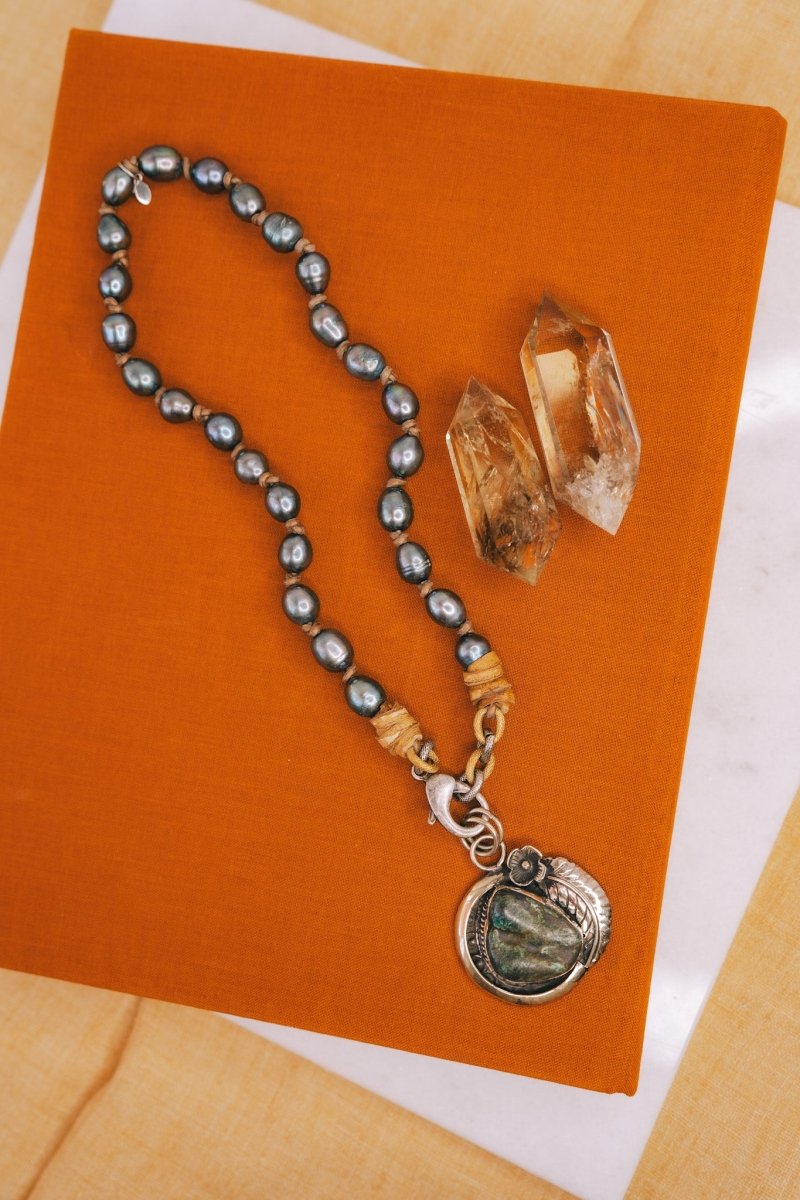 Peacock Pearl & Chrysoprase Bali Silver PendantMelody Vintage JewelryNecklace