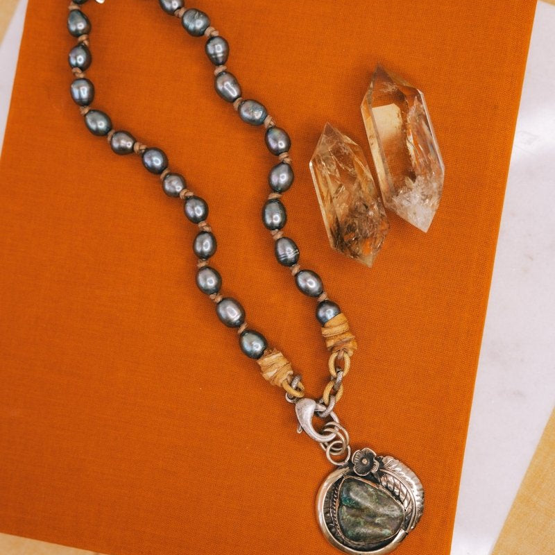 Peacock Pearl & Chrysoprase Bali Silver PendantMelody Vintage JewelryNecklace