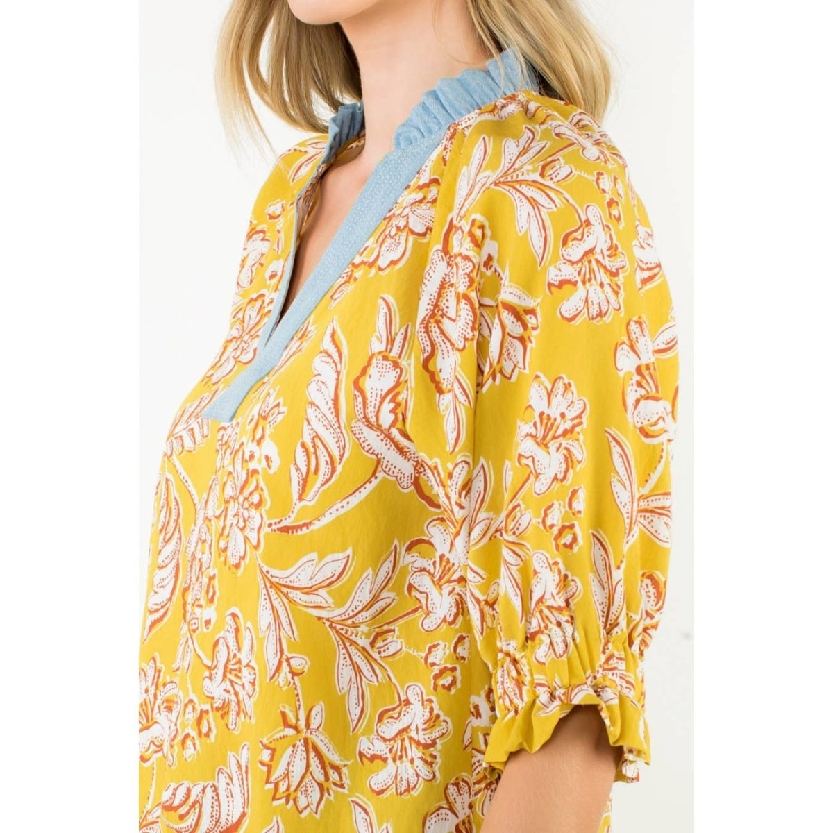 Pleated Contrast Trim Floral TopTHMLTOPS