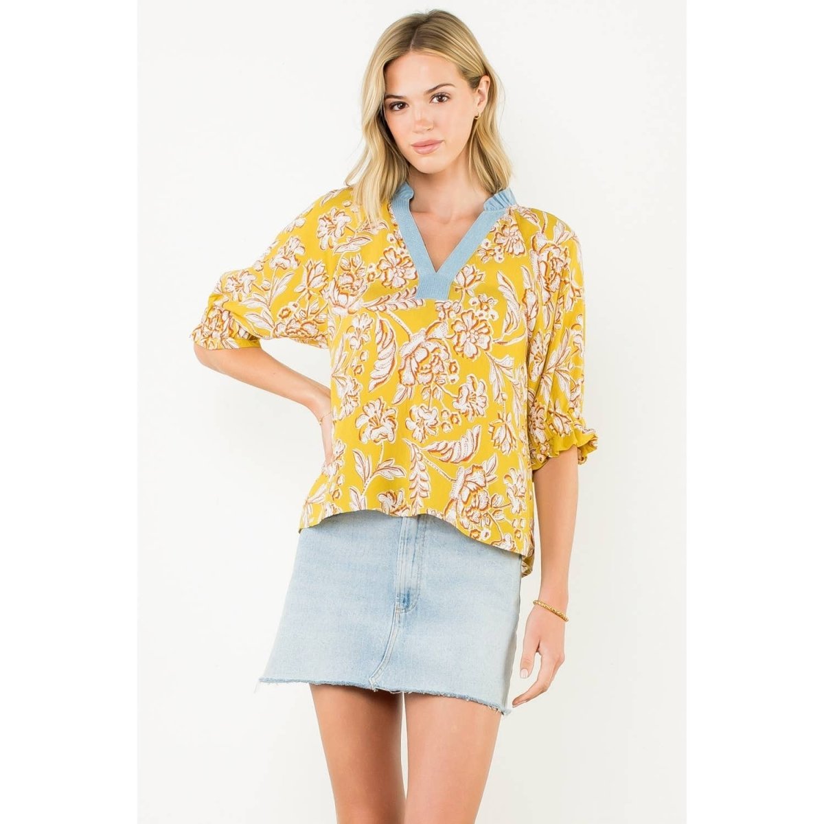 Pleated Contrast Trim Floral TopTHMLTOPS