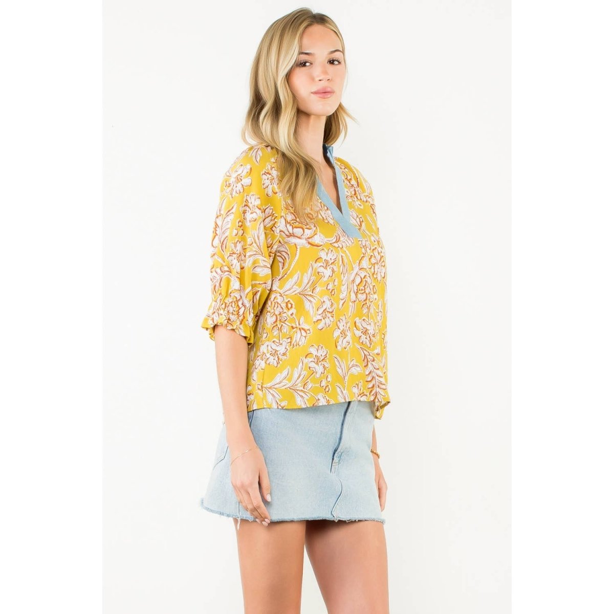 Pleated Contrast Trim Floral TopTHMLTOPS