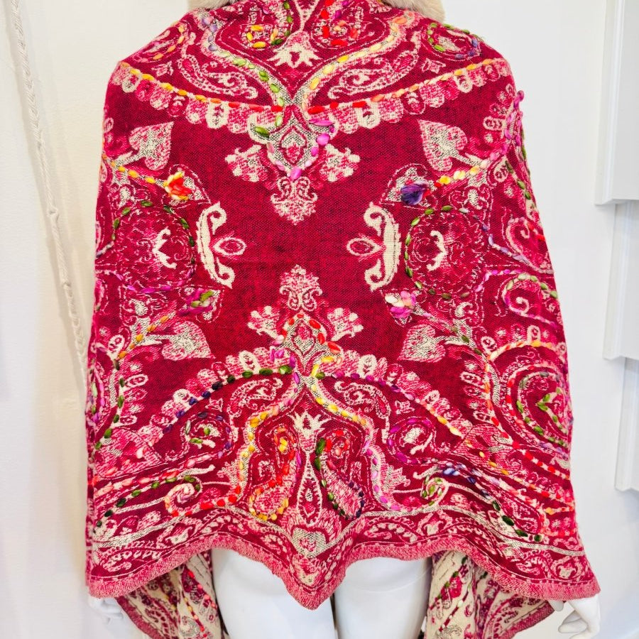 Pom Pom Poncho 13ZiabirdTOPS
