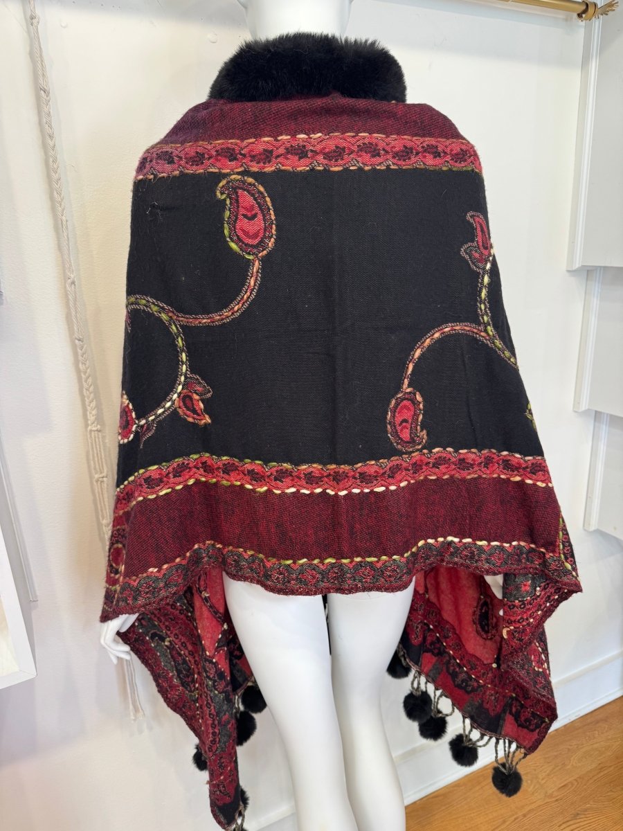 Pom Pom Poncho 14ZiabirdTOPS