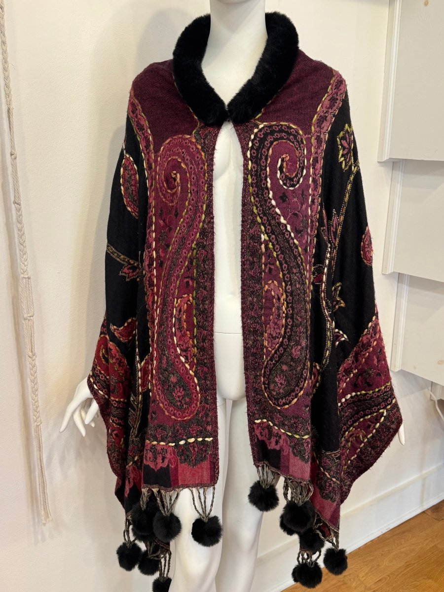 Pom Pom Poncho 14ZiabirdTOPS