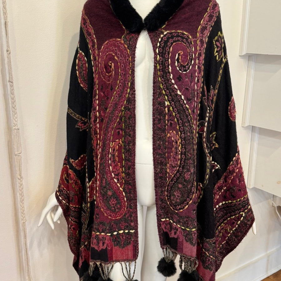 Pom Pom Poncho 14ZiabirdTOPS