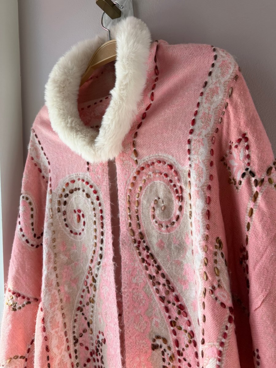 Pom Pom Poncho (1)ZiabirdTOPS