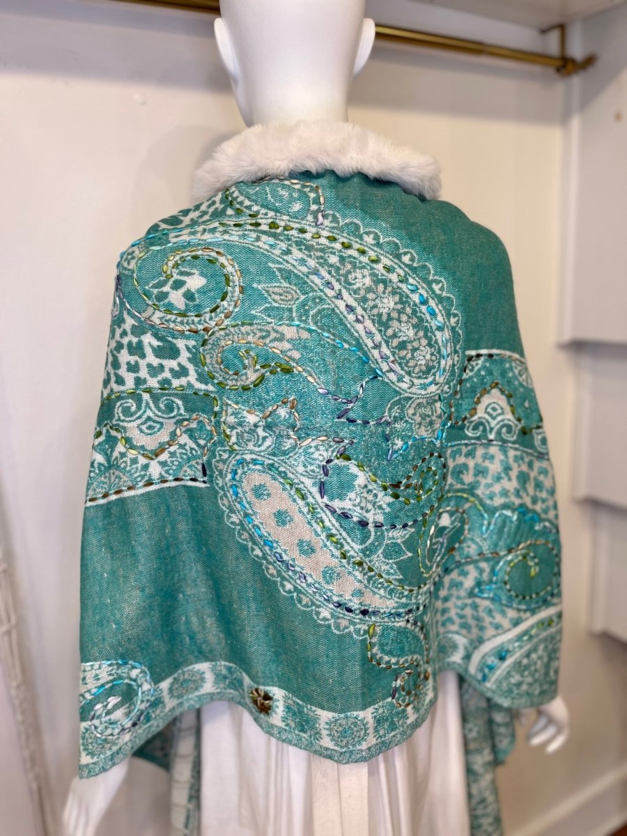Pom Pom Poncho 2ZiabirdTOPS