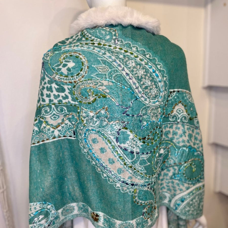 Pom Pom Poncho 2ZiabirdTOPS